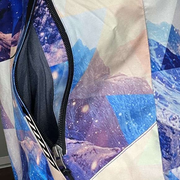 Cute colorful ski jacket - Picture 5 of 7